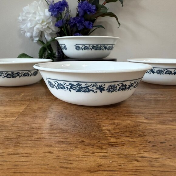 Corelle Old Town Blue Bowls Set of 4 Retro Kitchen Vintage 12‎ oz Floral USA - Picture 1 of 5